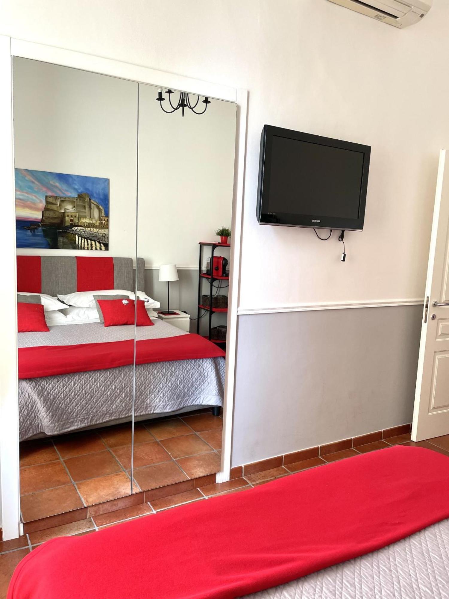 Residenza Chiaia Bed & Breakfast Napoli Bagian luar foto